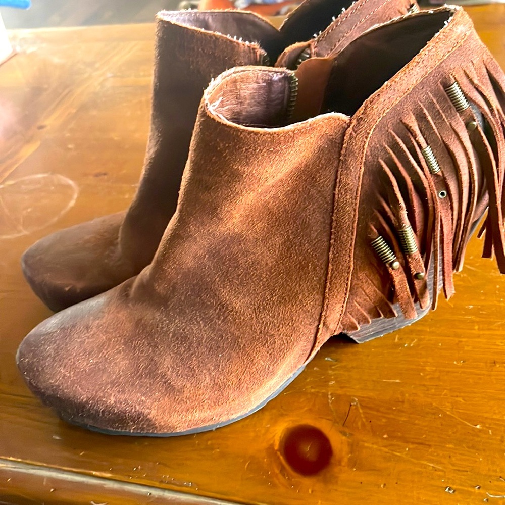 OTBT folkloric brown fringe ankle booties